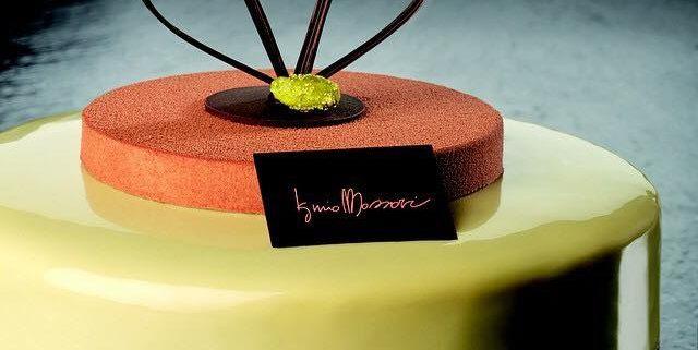 Bavarese al pistacchio, mousse al cioccolato e galletta morbida al cocco ….