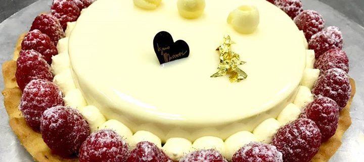 Crostata con confettura di lampone e mousse al cioccolato bianco